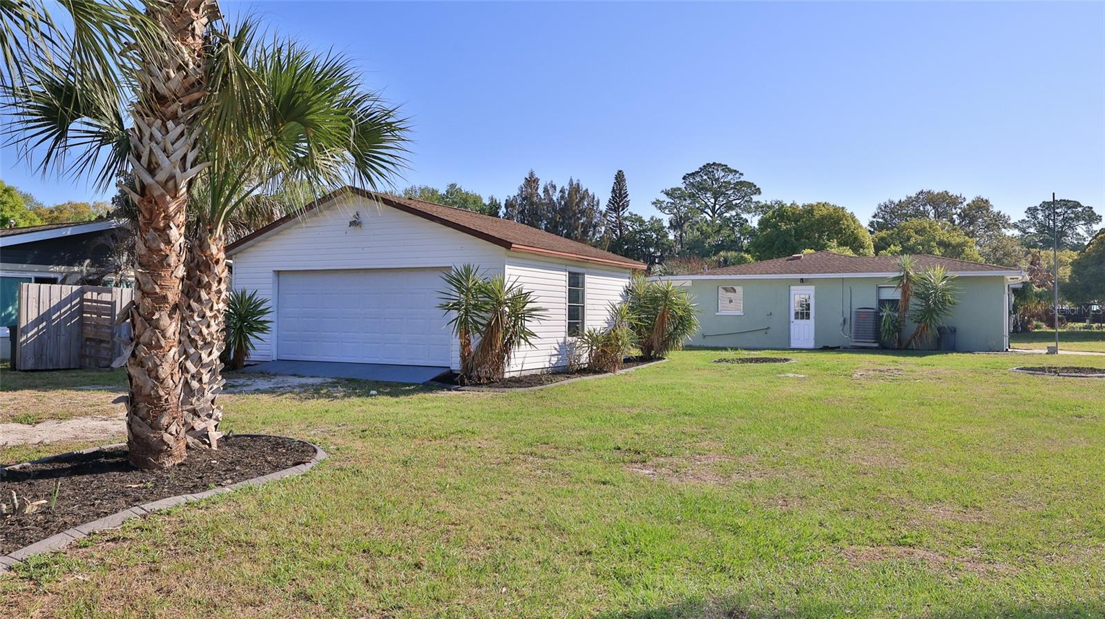 11 SWAN AVE, NEW SMYRNA BEACH, FL, 32168