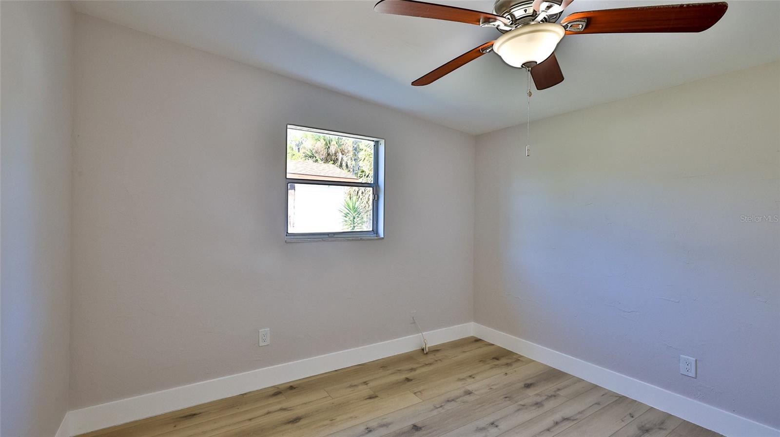 11 SWAN AVE, NEW SMYRNA BEACH, FL, 32168