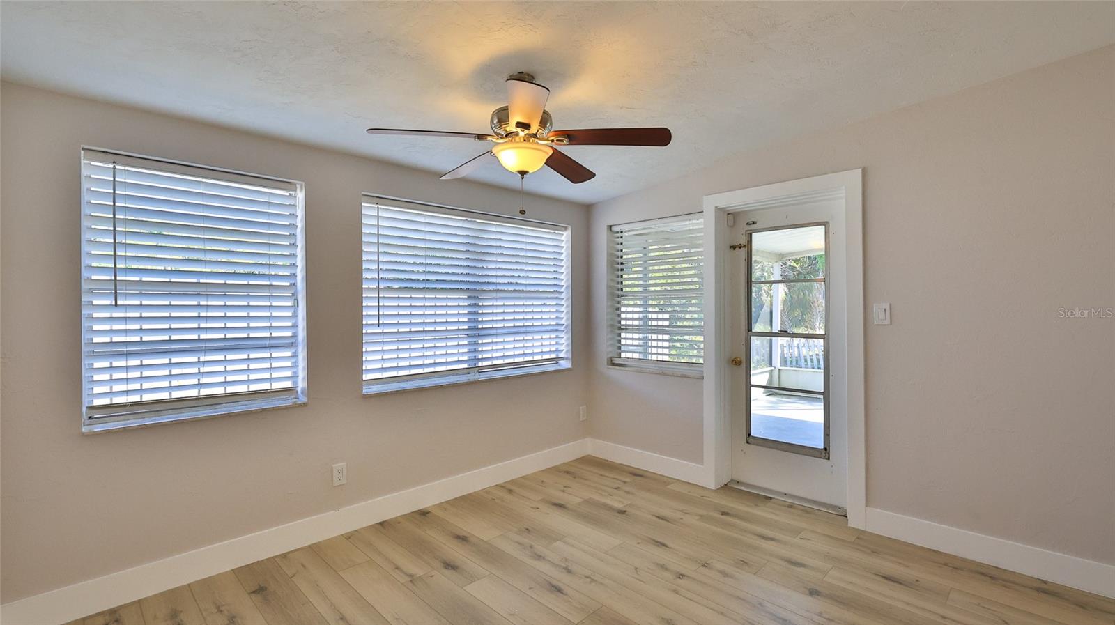11 SWAN AVE, NEW SMYRNA BEACH, FL, 32168
