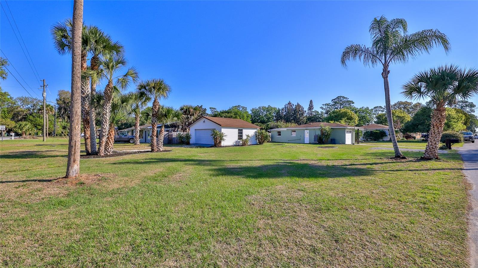 11 SWAN AVE, NEW SMYRNA BEACH, FL, 32168