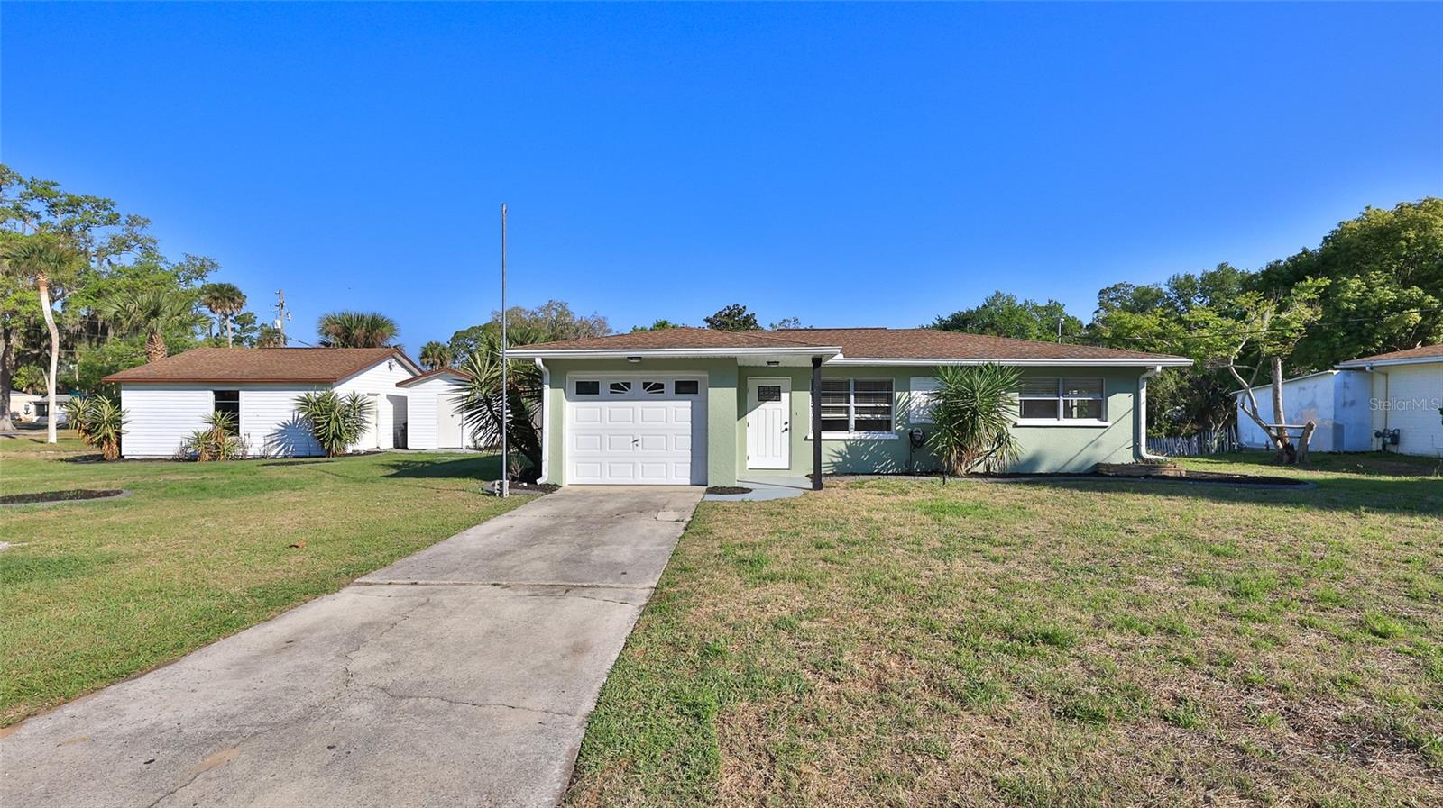 11 SWAN AVE, NEW SMYRNA BEACH, FL, 32168