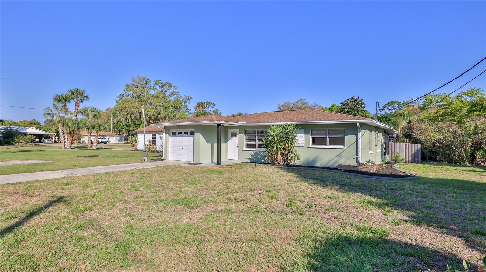 11 SWAN AVE, NEW SMYRNA BEACH, FL, 32168