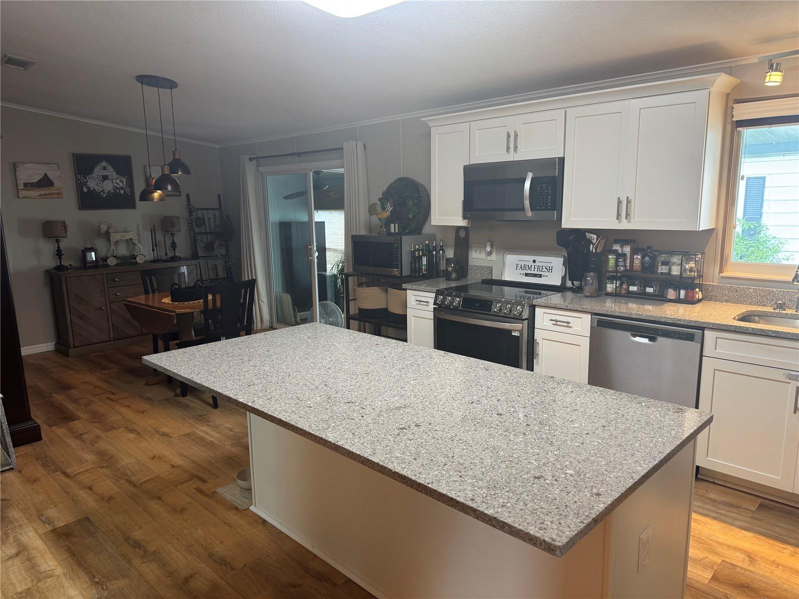 1001 STARKEY RD #310, LARGO, FL, 33771