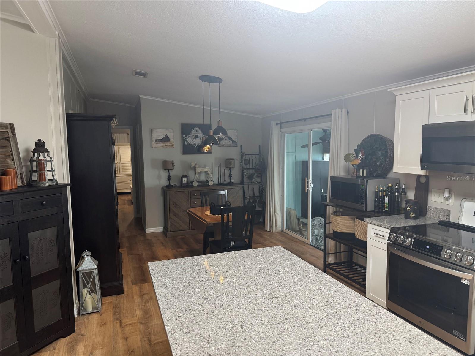 1001 STARKEY RD #310, LARGO, FL, 33771
