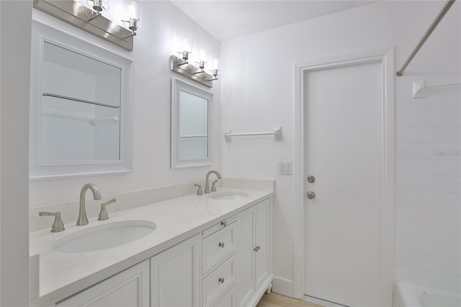 2834 HARDEE DR, SARASOTA, FL, 34231
