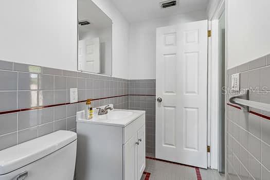 2115 PHILIPPE PKWY, SAFETY HARBOR, FL, 34695