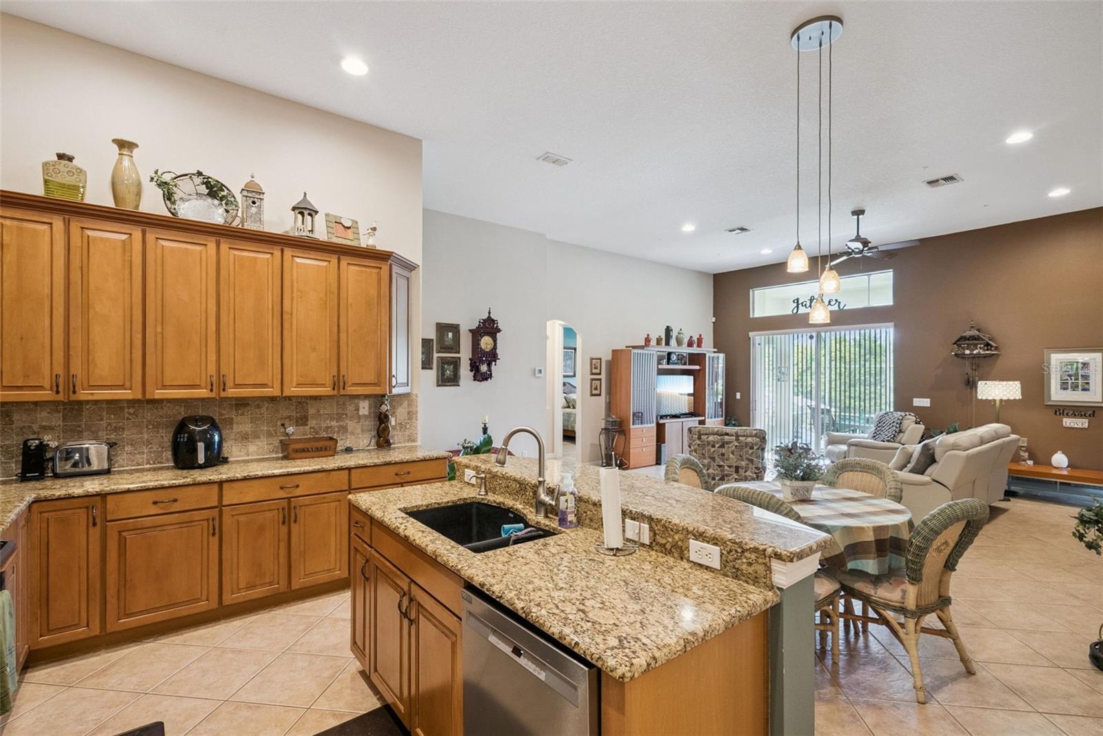 2409 EMERALD ROSE WAY, APOPKA, FL, 32712