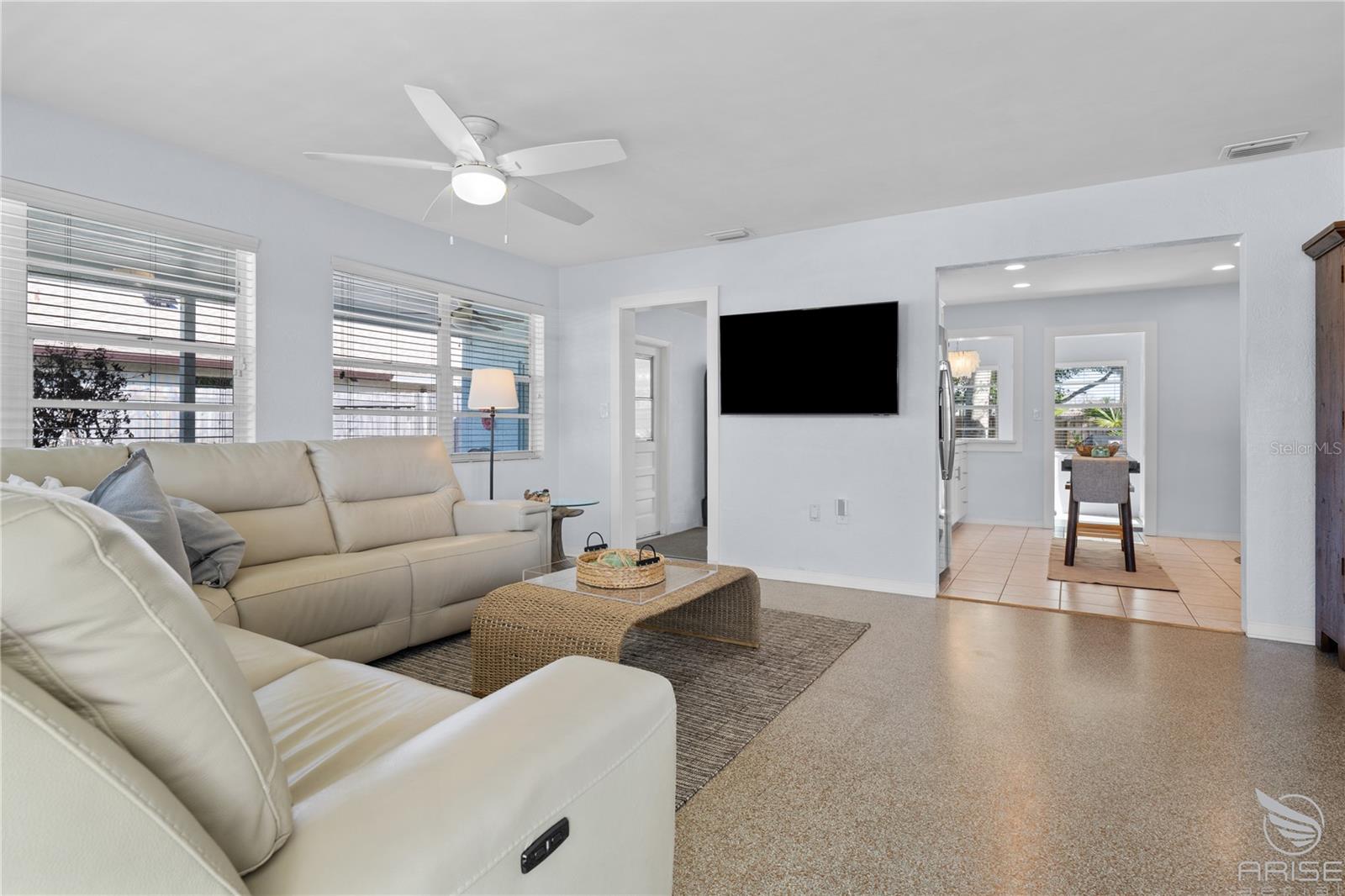 702 OCEAN AVE, NEW SMYRNA BEACH, FL, 32169
