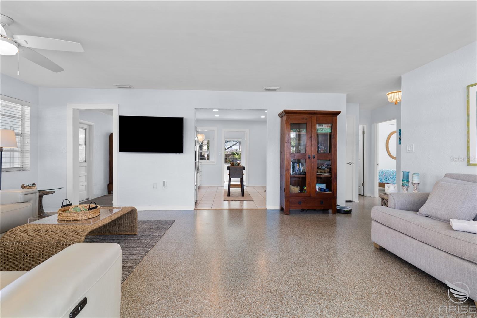 702 OCEAN AVE, NEW SMYRNA BEACH, FL, 32169