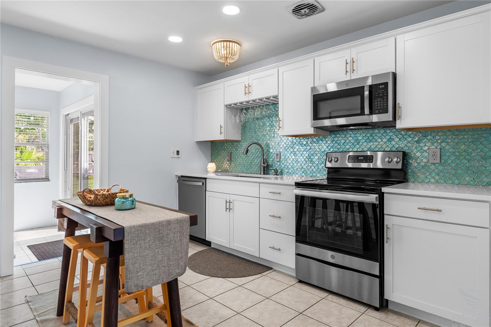 702 OCEAN AVE, NEW SMYRNA BEACH, FL, 32169