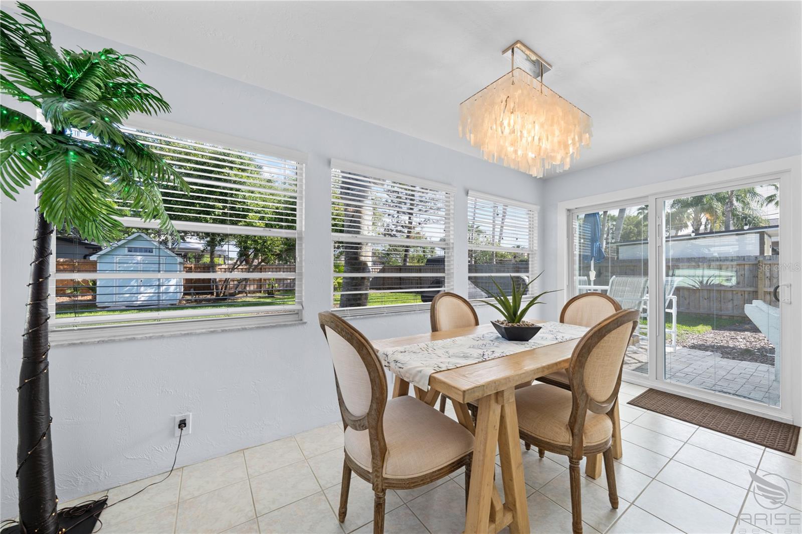 702 OCEAN AVE, NEW SMYRNA BEACH, FL, 32169