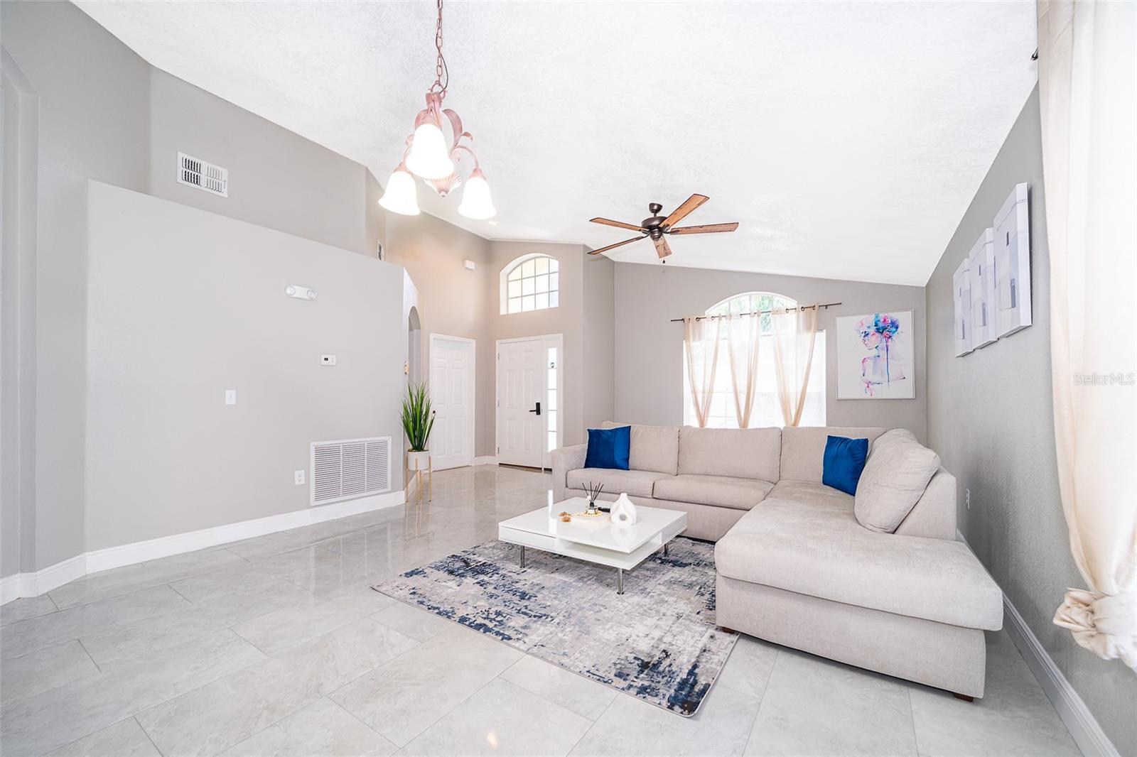 207 LANGHAM DR, DAVENPORT, FL, 33897