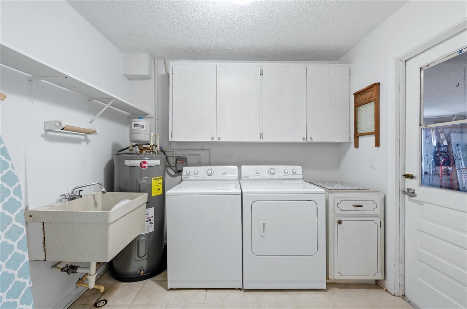 353 S SHORE DR, OSPREY, FL, 34229