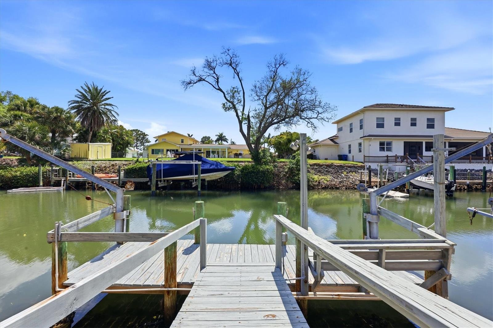 353 S SHORE DR, OSPREY, FL, 34229