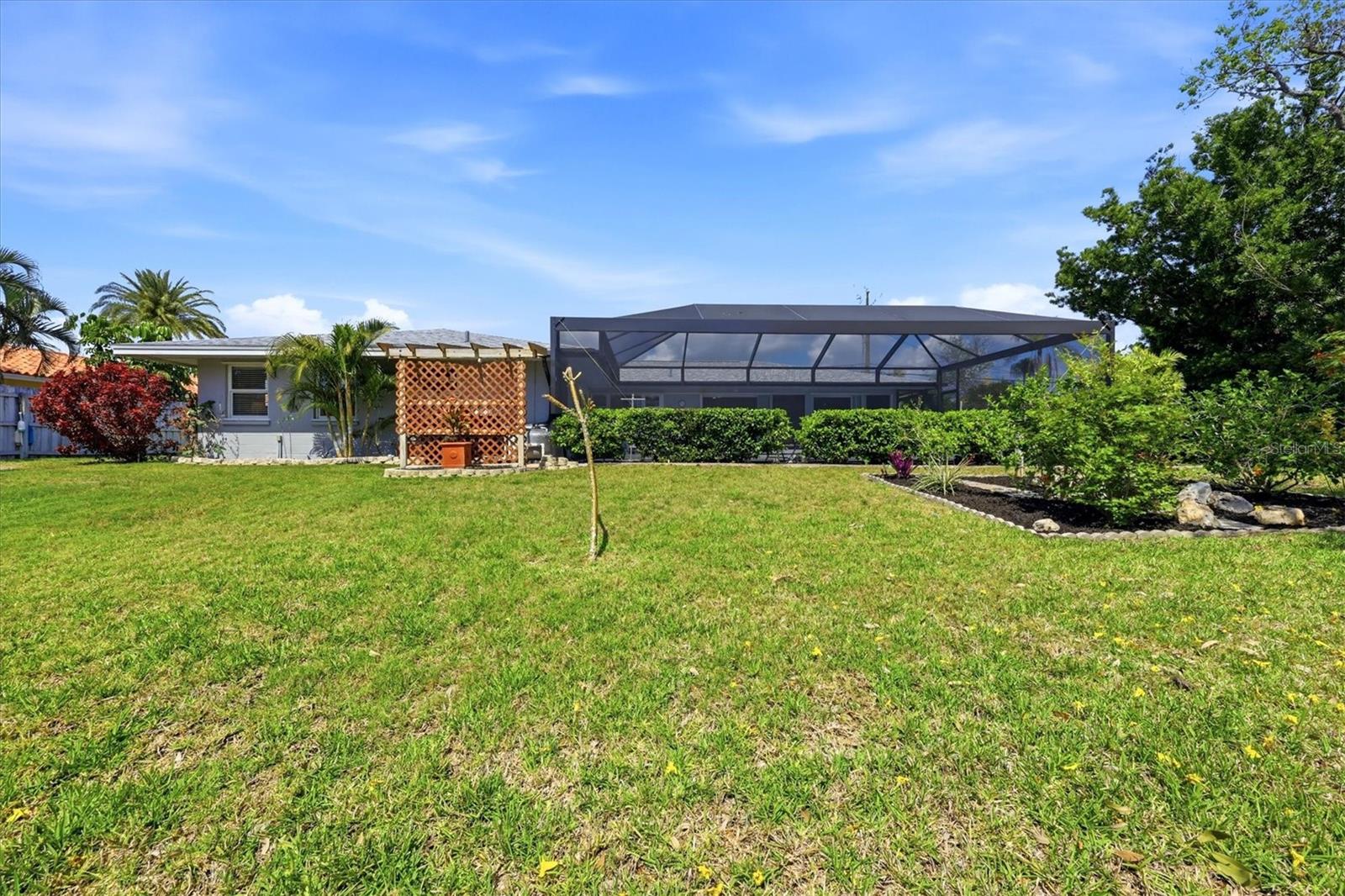353 S SHORE DR, OSPREY, FL, 34229