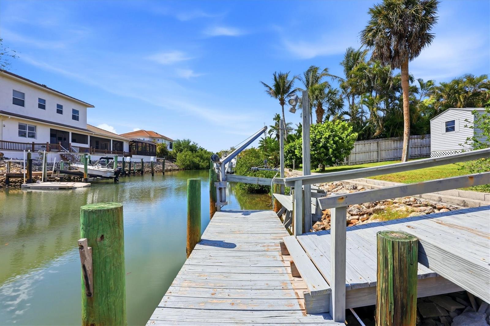 353 S SHORE DR, OSPREY, FL, 34229
