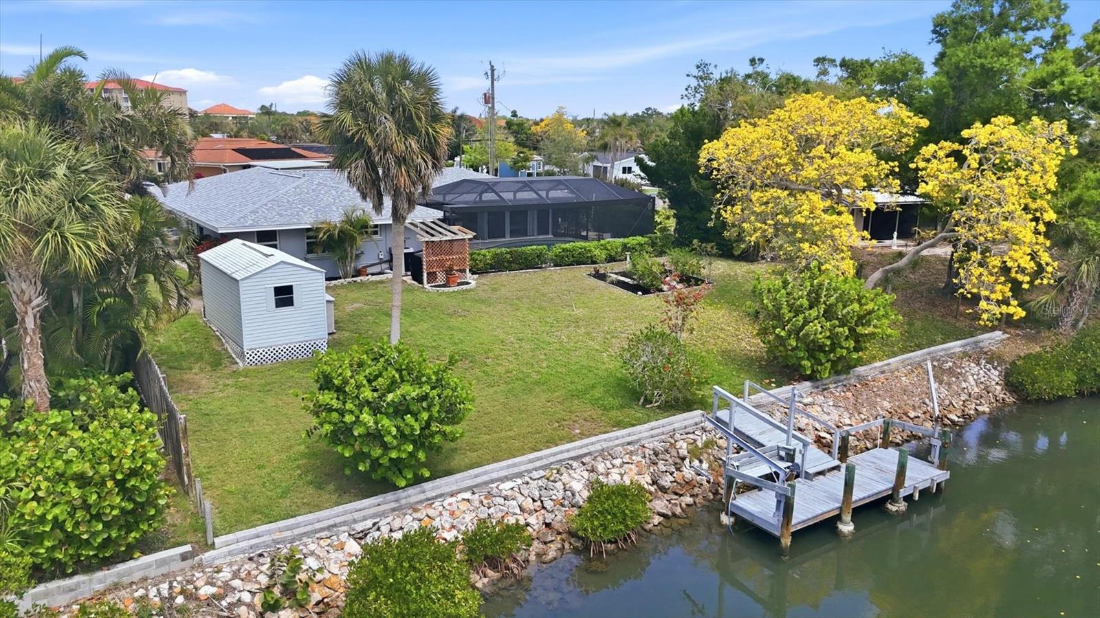353 S SHORE DR, OSPREY, FL, 34229