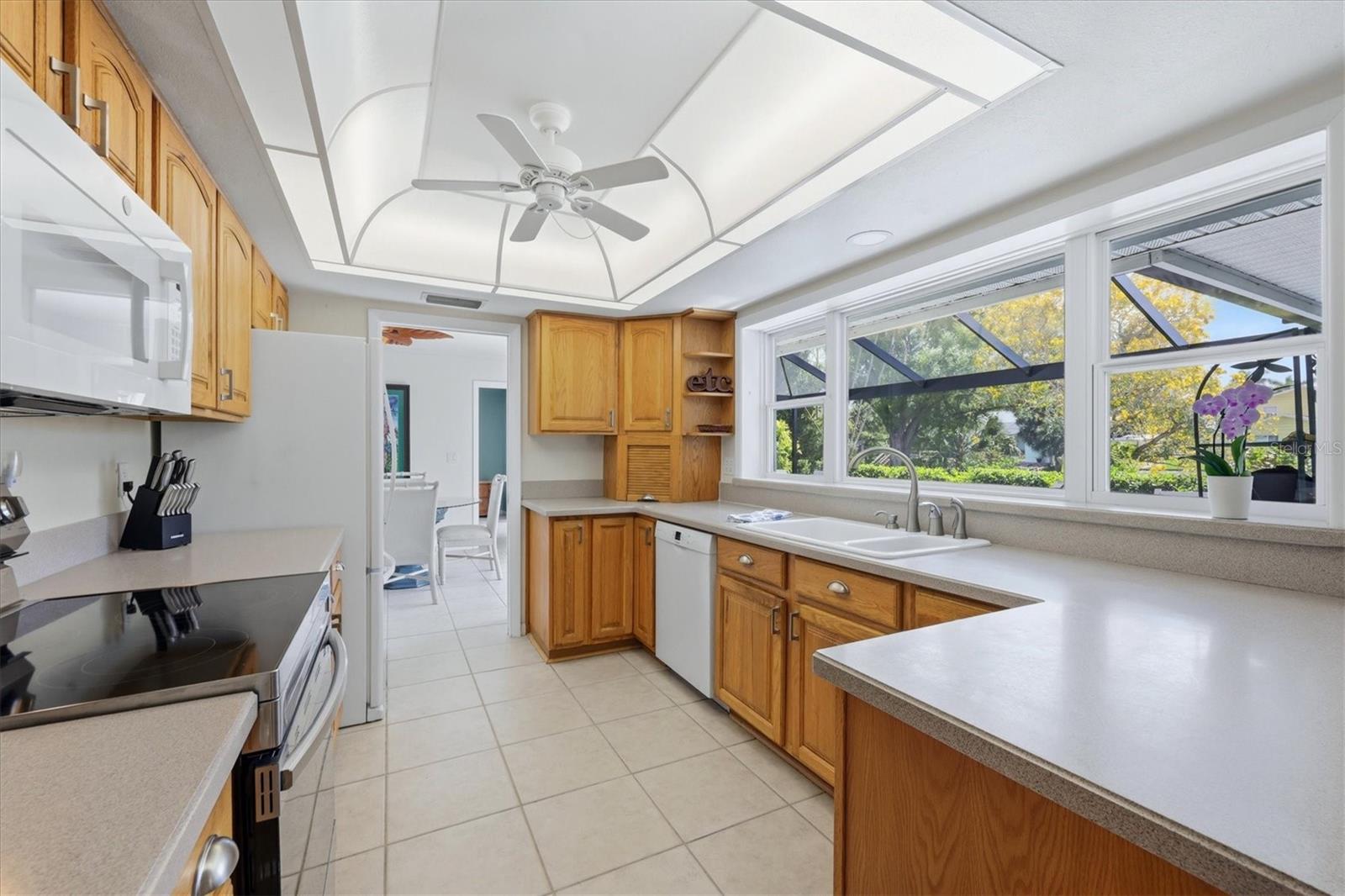 353 S SHORE DR, OSPREY, FL, 34229