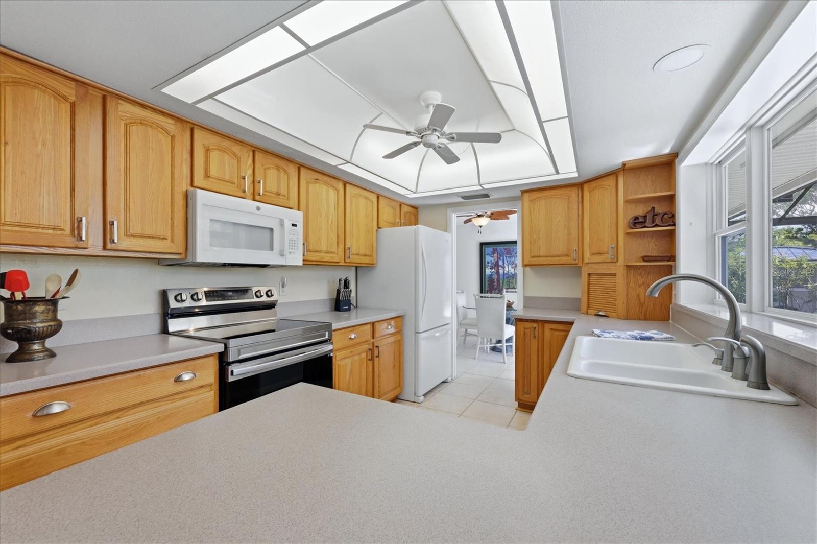 353 S SHORE DR, OSPREY, FL, 34229
