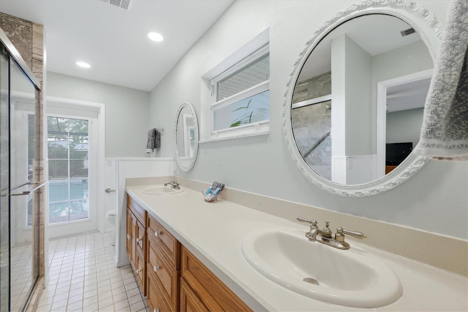 353 S SHORE DR, OSPREY, FL, 34229