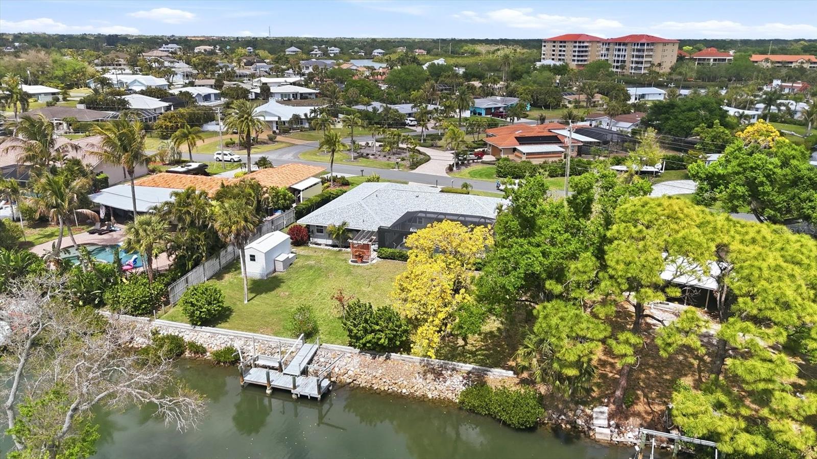 353 S SHORE DR, OSPREY, FL, 34229