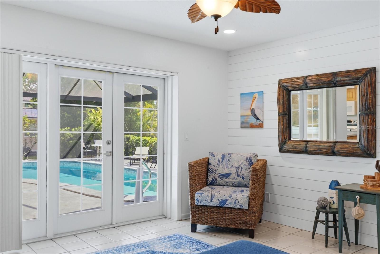 353 S SHORE DR, OSPREY, FL, 34229