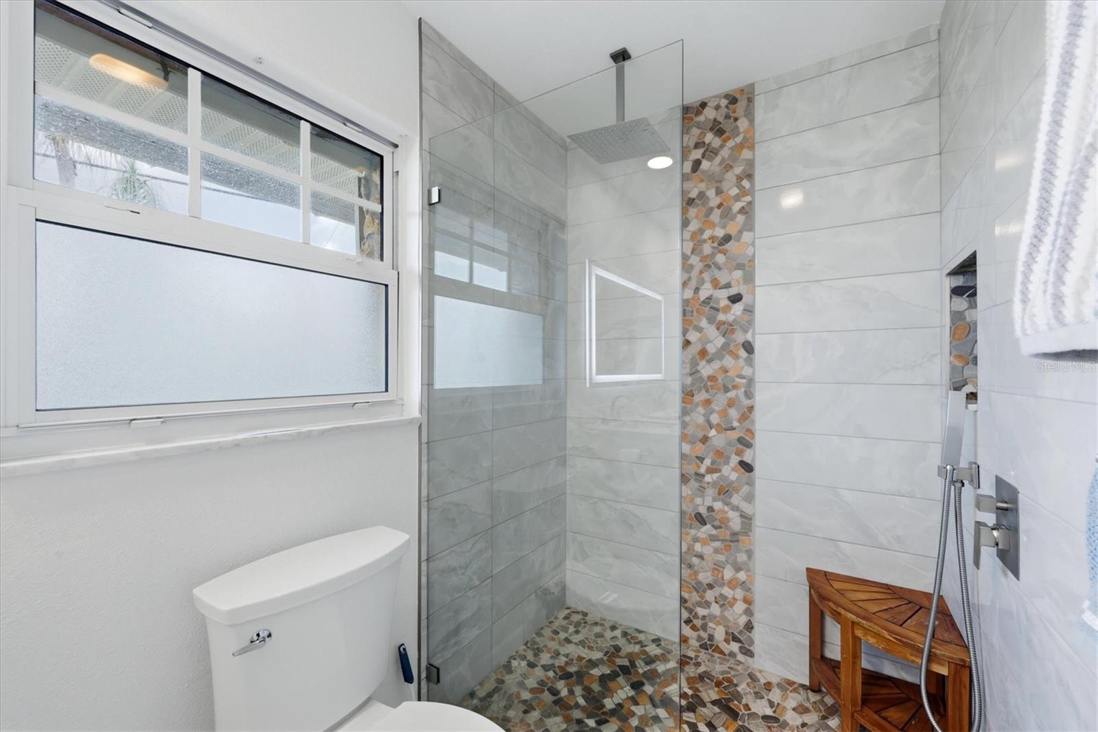 353 S SHORE DR, OSPREY, FL, 34229