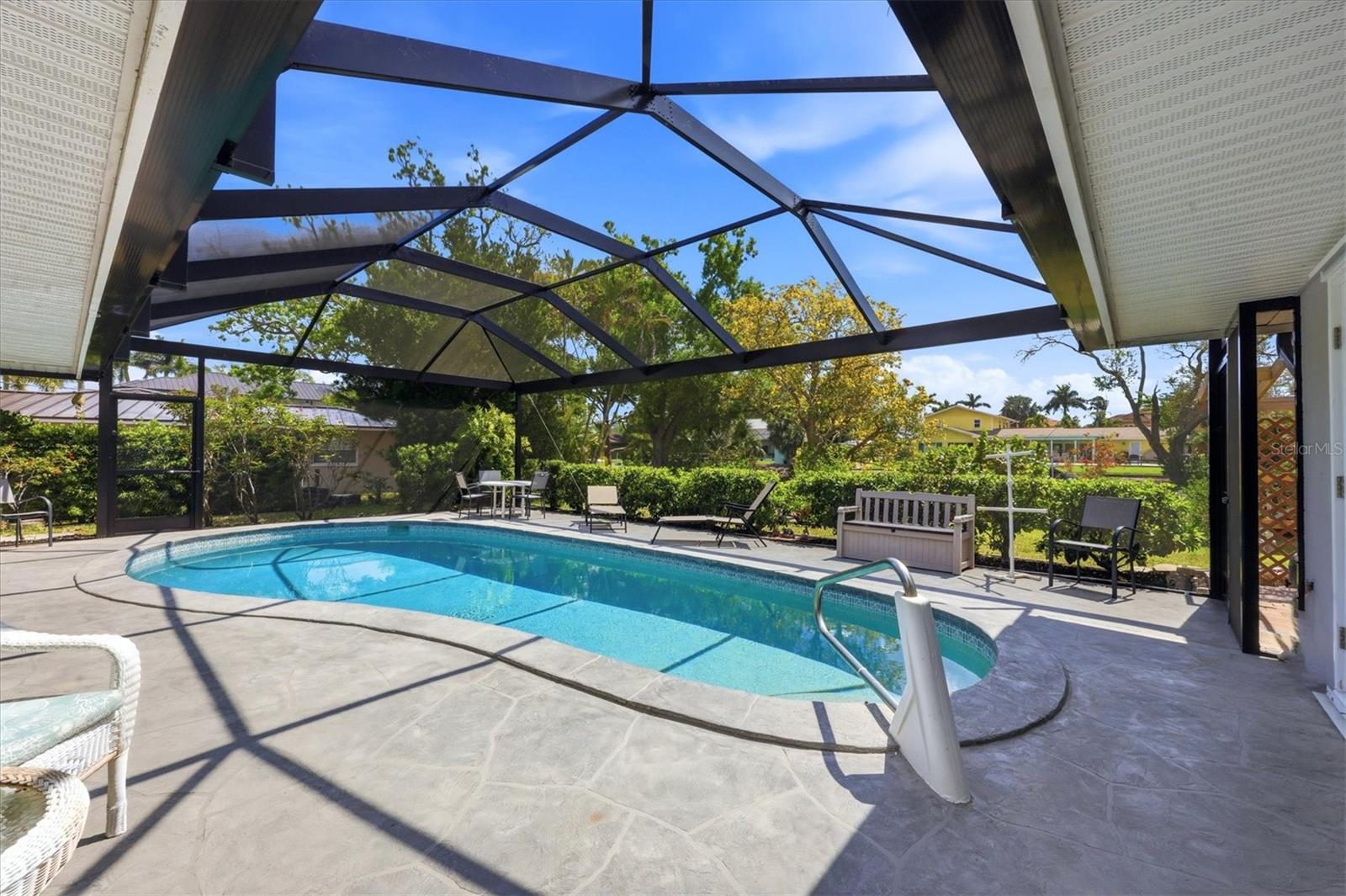353 S SHORE DR, OSPREY, FL, 34229
