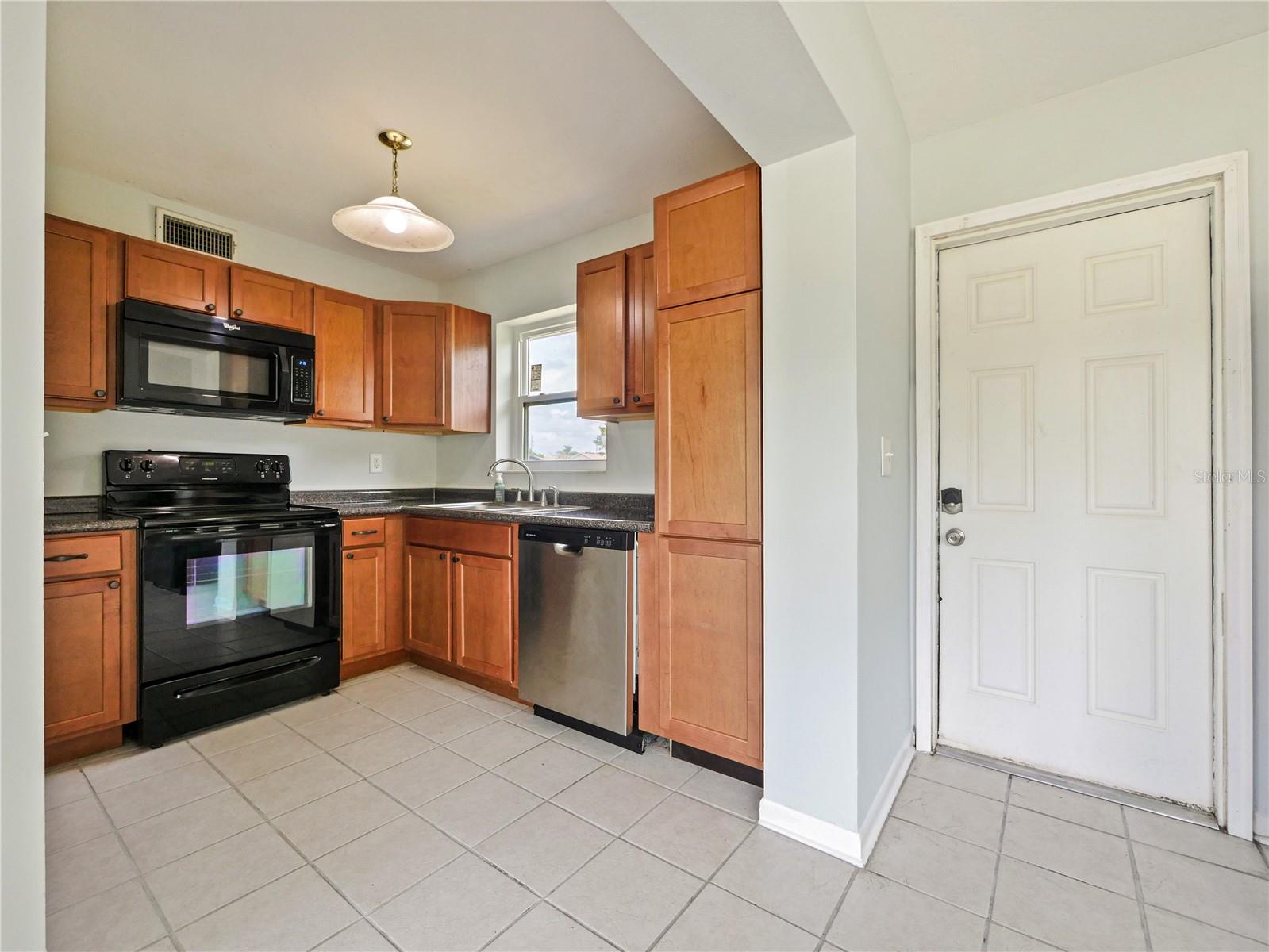 1117 W EMBASSY DR, DELTONA, FL, 32725