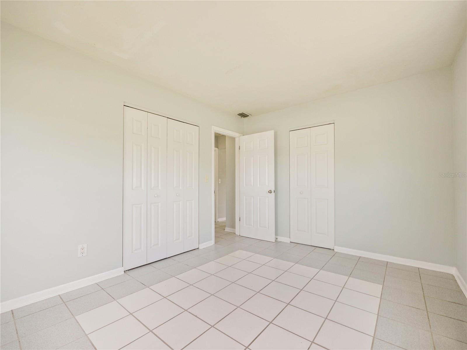 1117 W EMBASSY DR, DELTONA, FL, 32725