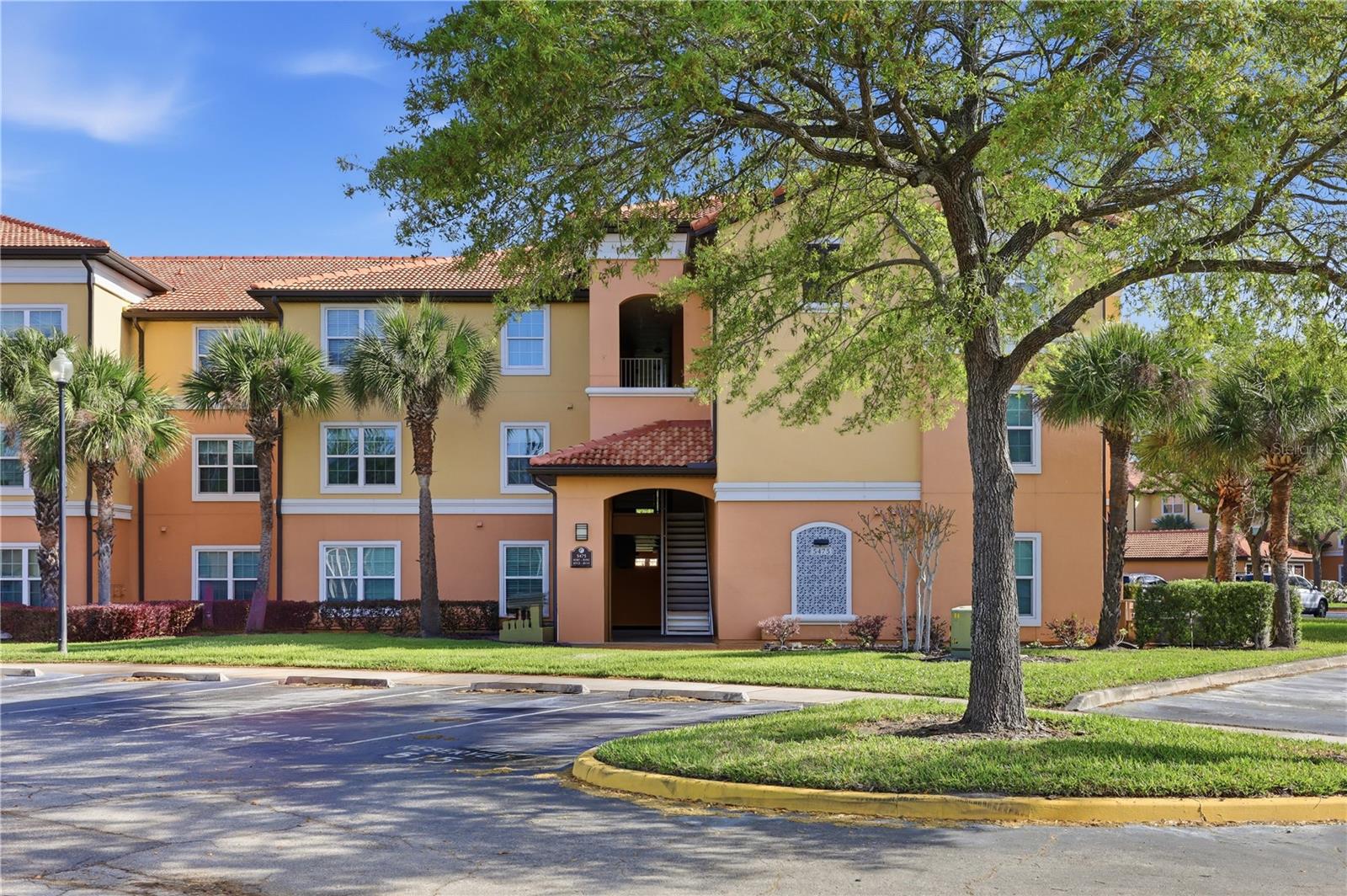 5475 VINELAND RD #8212, ORLANDO, FL, 32811