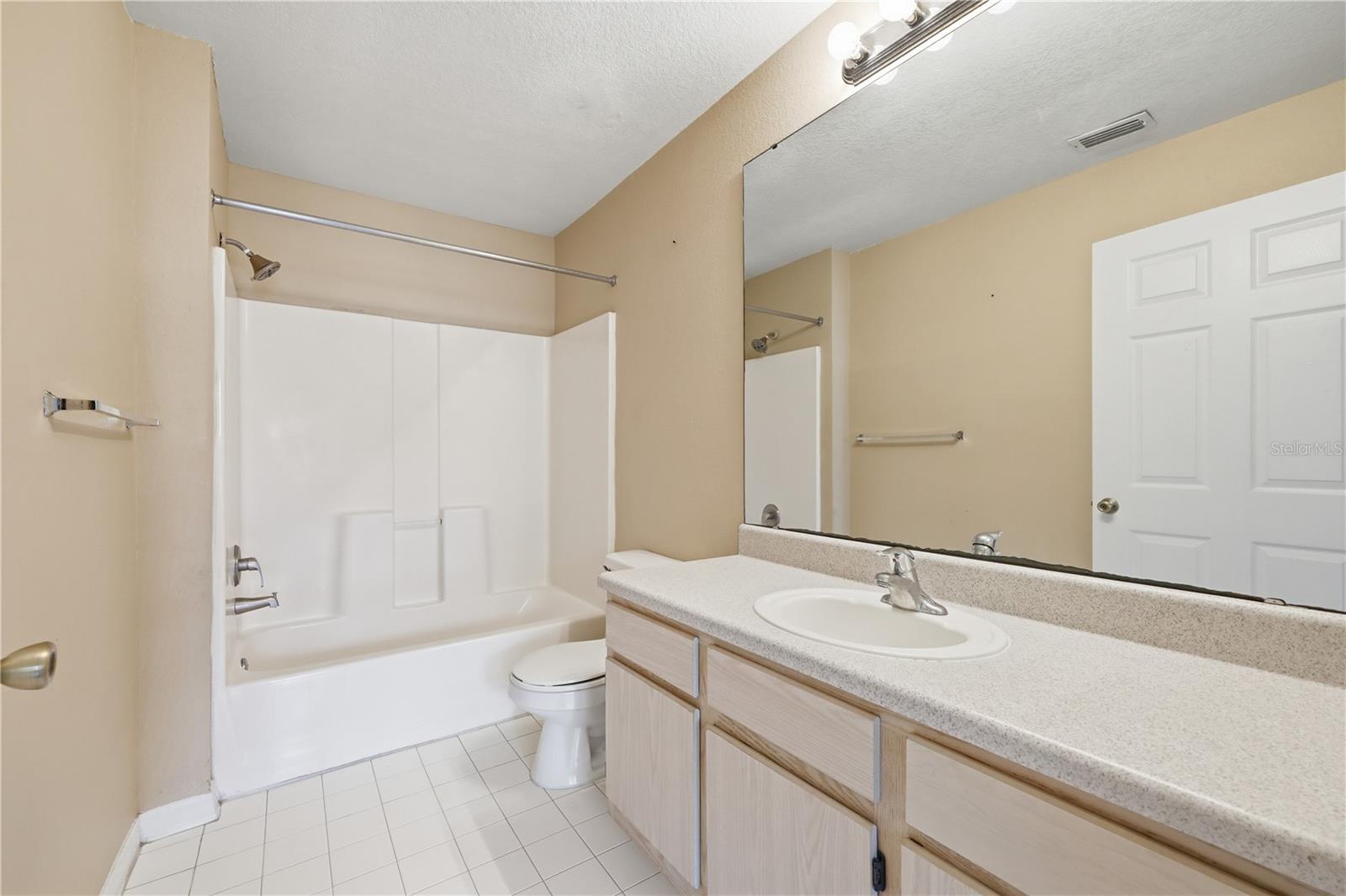 5475 VINELAND RD #8212, ORLANDO, FL, 32811