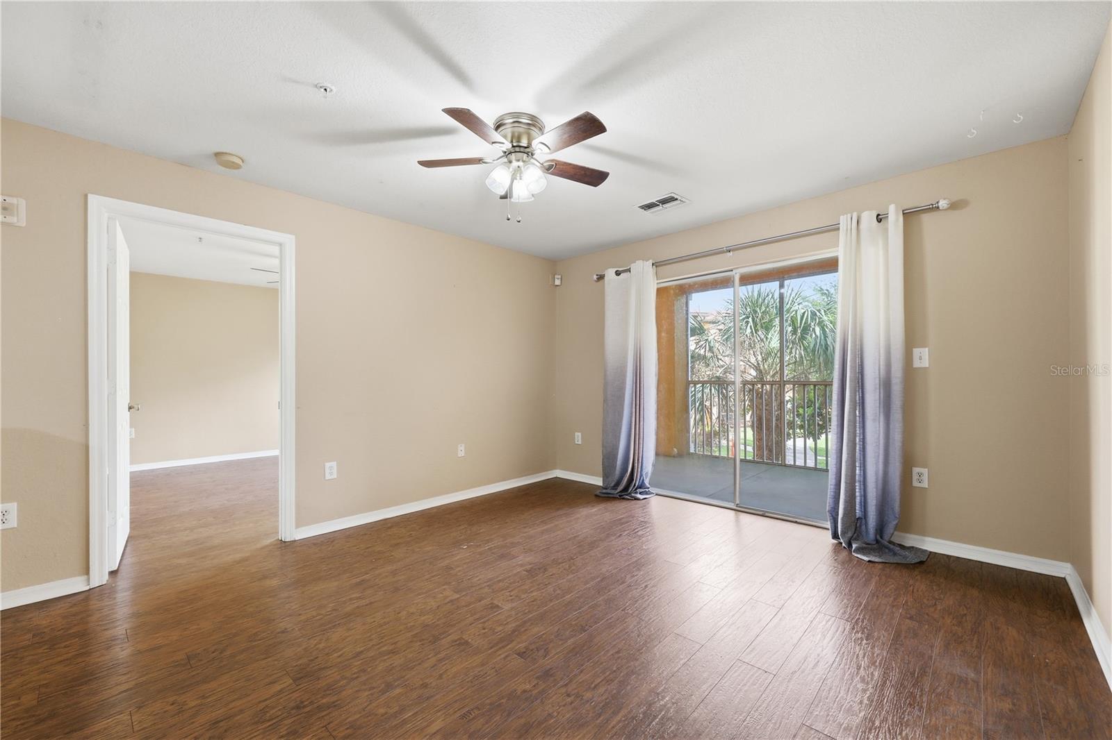 5475 VINELAND RD #8212, ORLANDO, FL, 32811