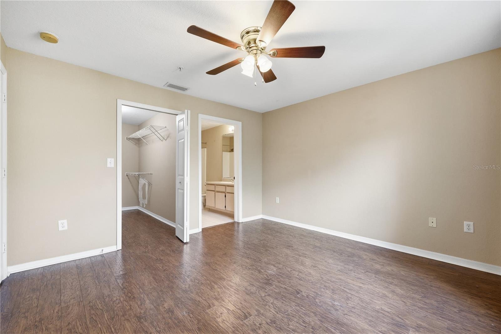 5475 VINELAND RD #8212, ORLANDO, FL, 32811