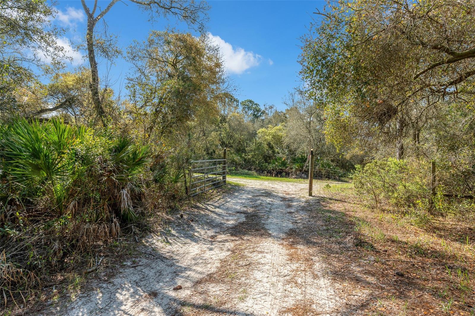 32404 HIGHLAND LAKES RD, DELAND, FL, 32720