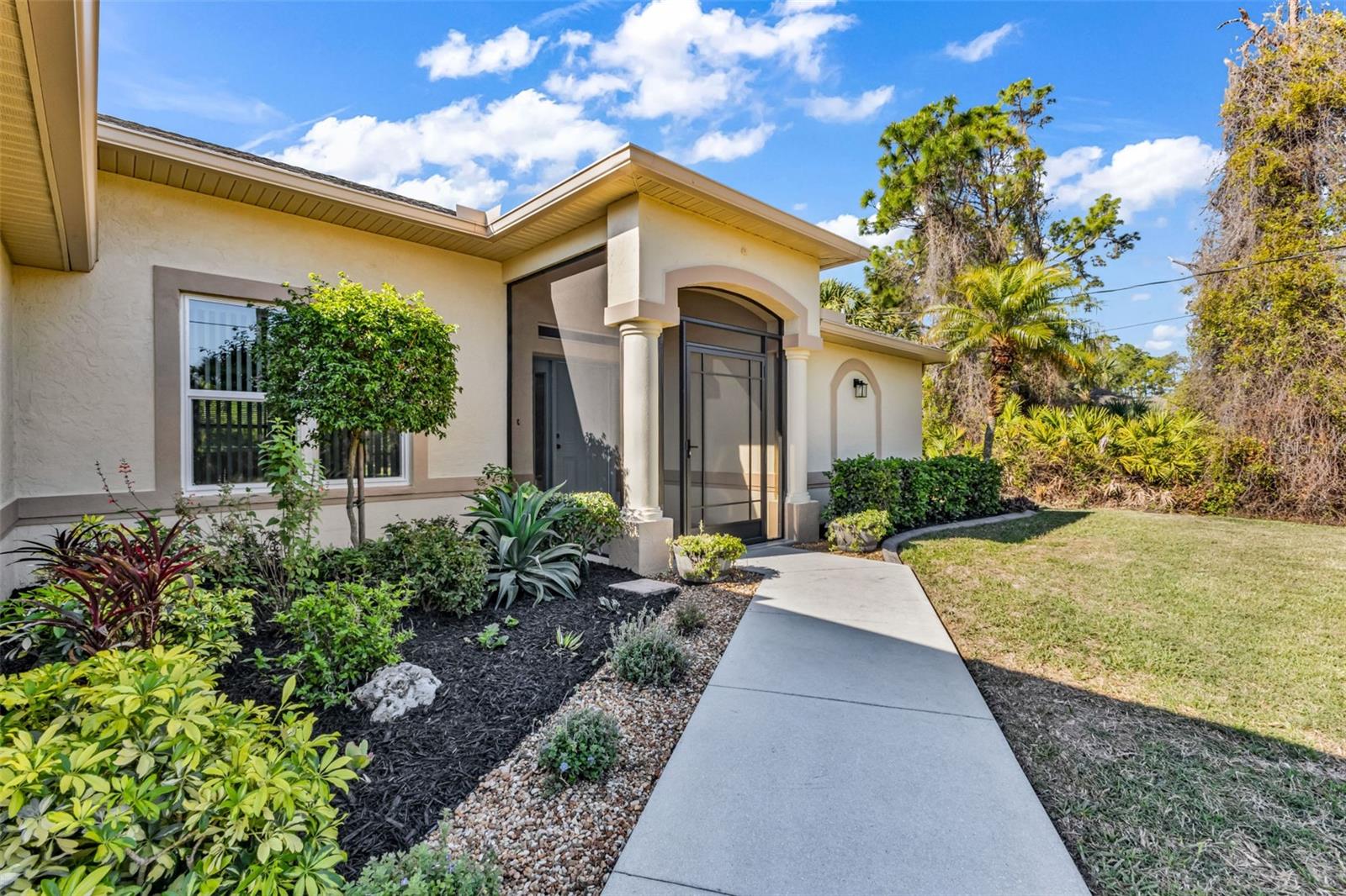 2485 TRAVERSE AVE, NORTH PORT, FL, 34286
