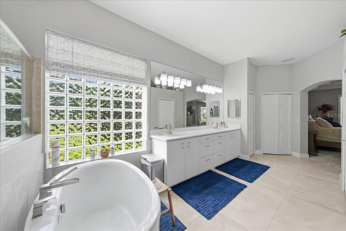 800 ARBOR GLEN CT, ORMOND BEACH, FL, 32174