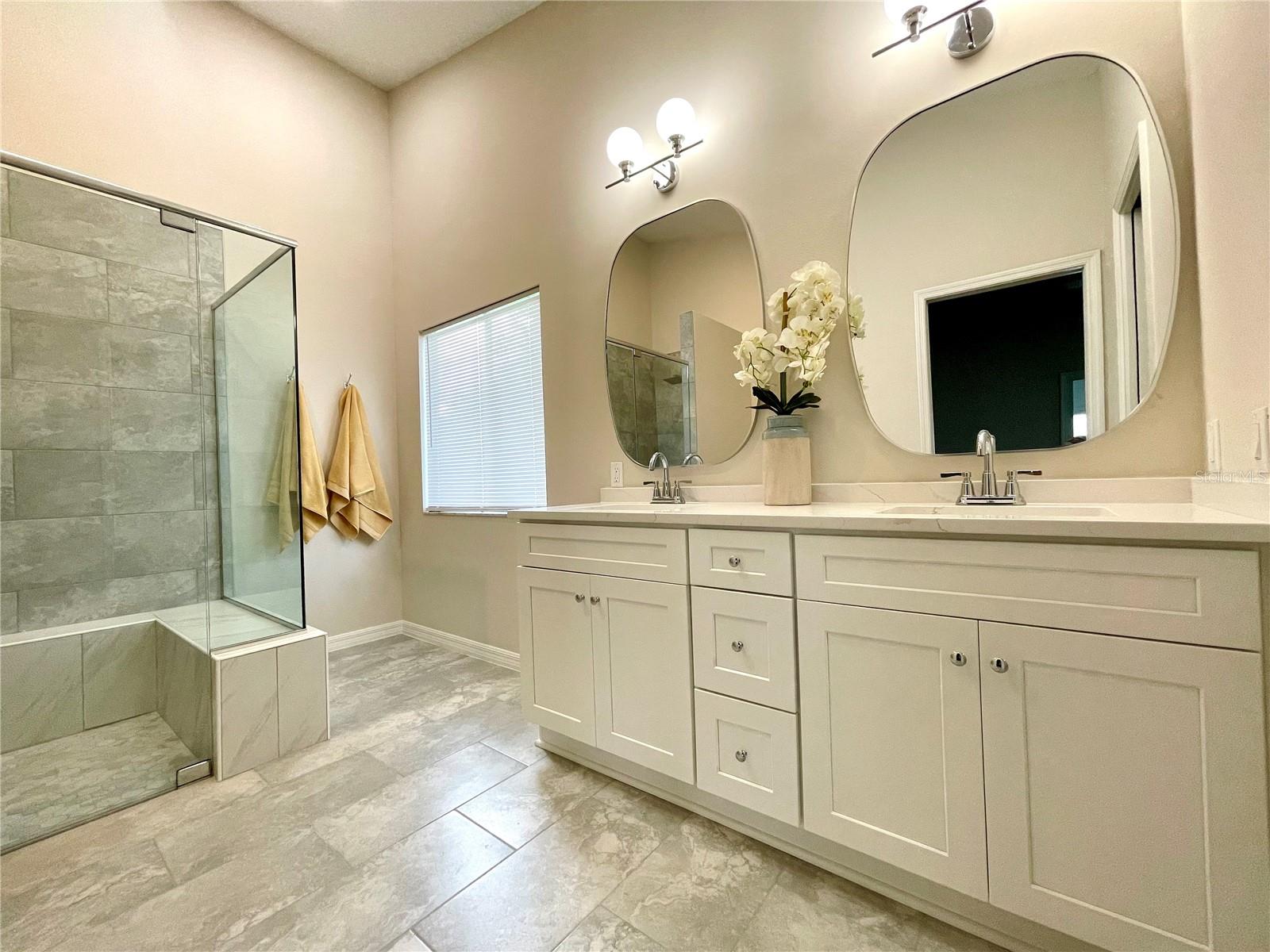 6042 WADE ST, LEESBURG, FL, 34748