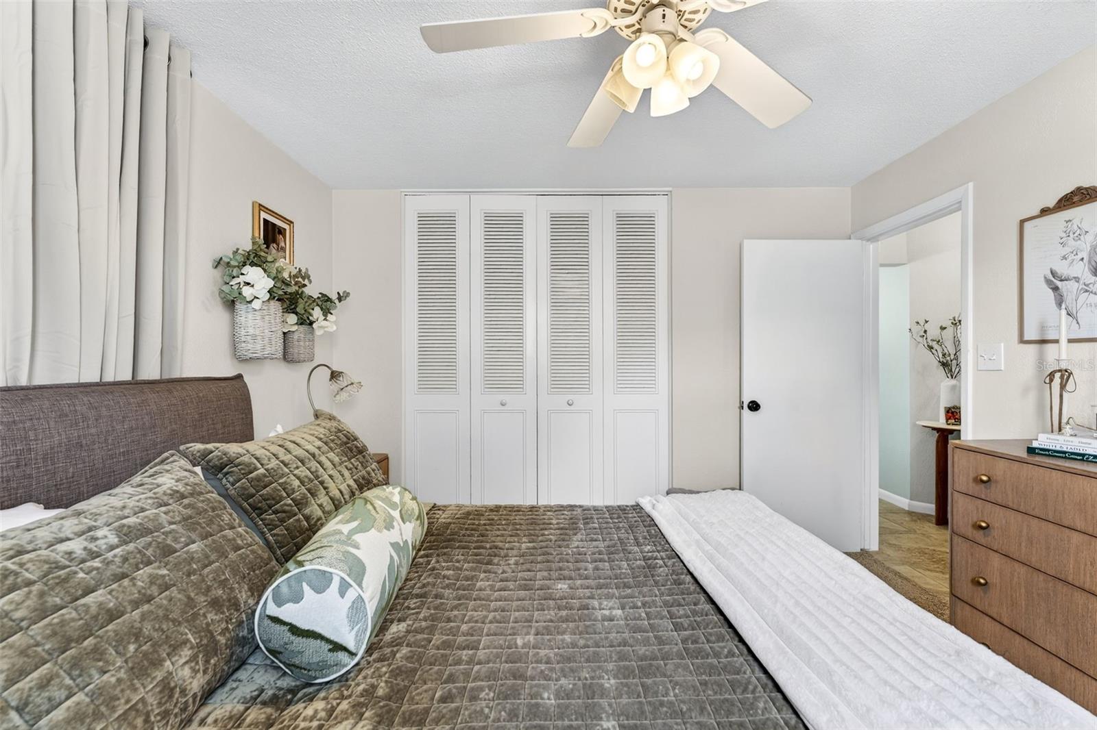 9925 47TH AVE N, SEMINOLE, FL, 33708