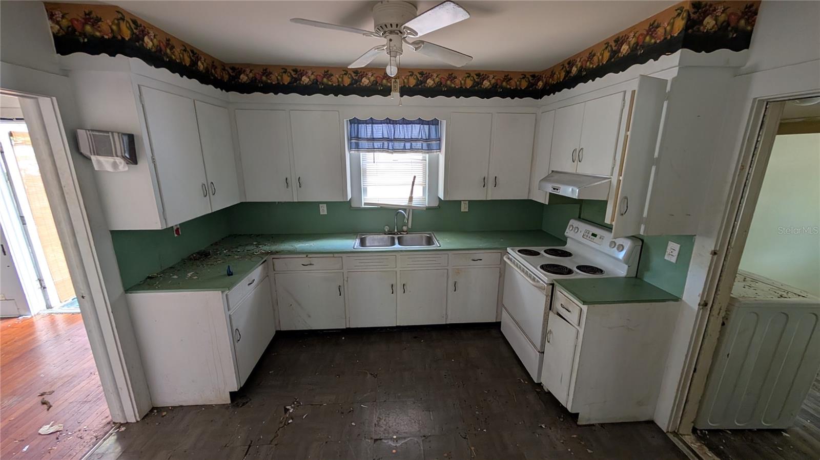 114 S BUNGALOW PARK AVE, TAMPA, FL, 33609