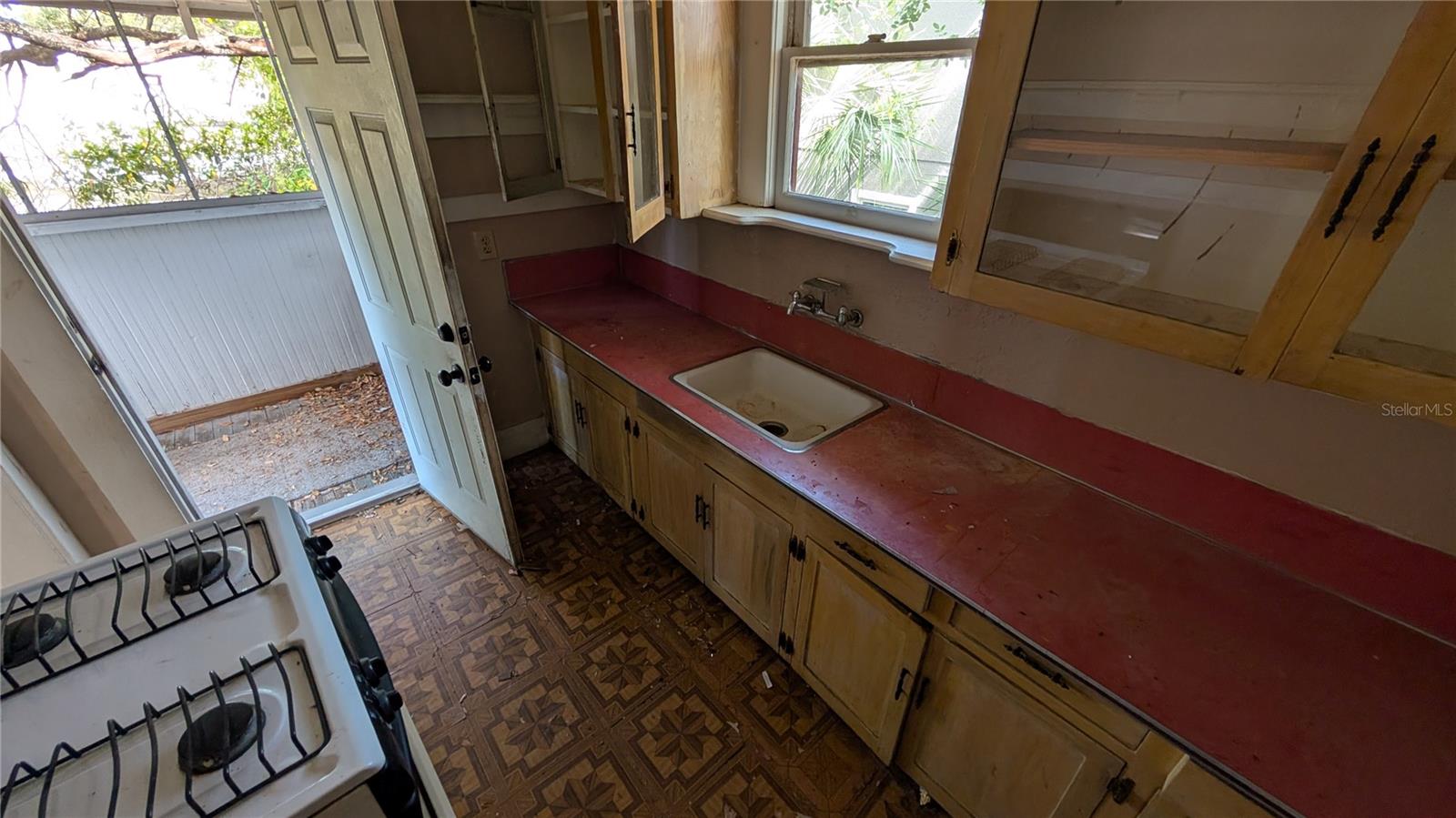 114 S BUNGALOW PARK AVE, TAMPA, FL, 33609