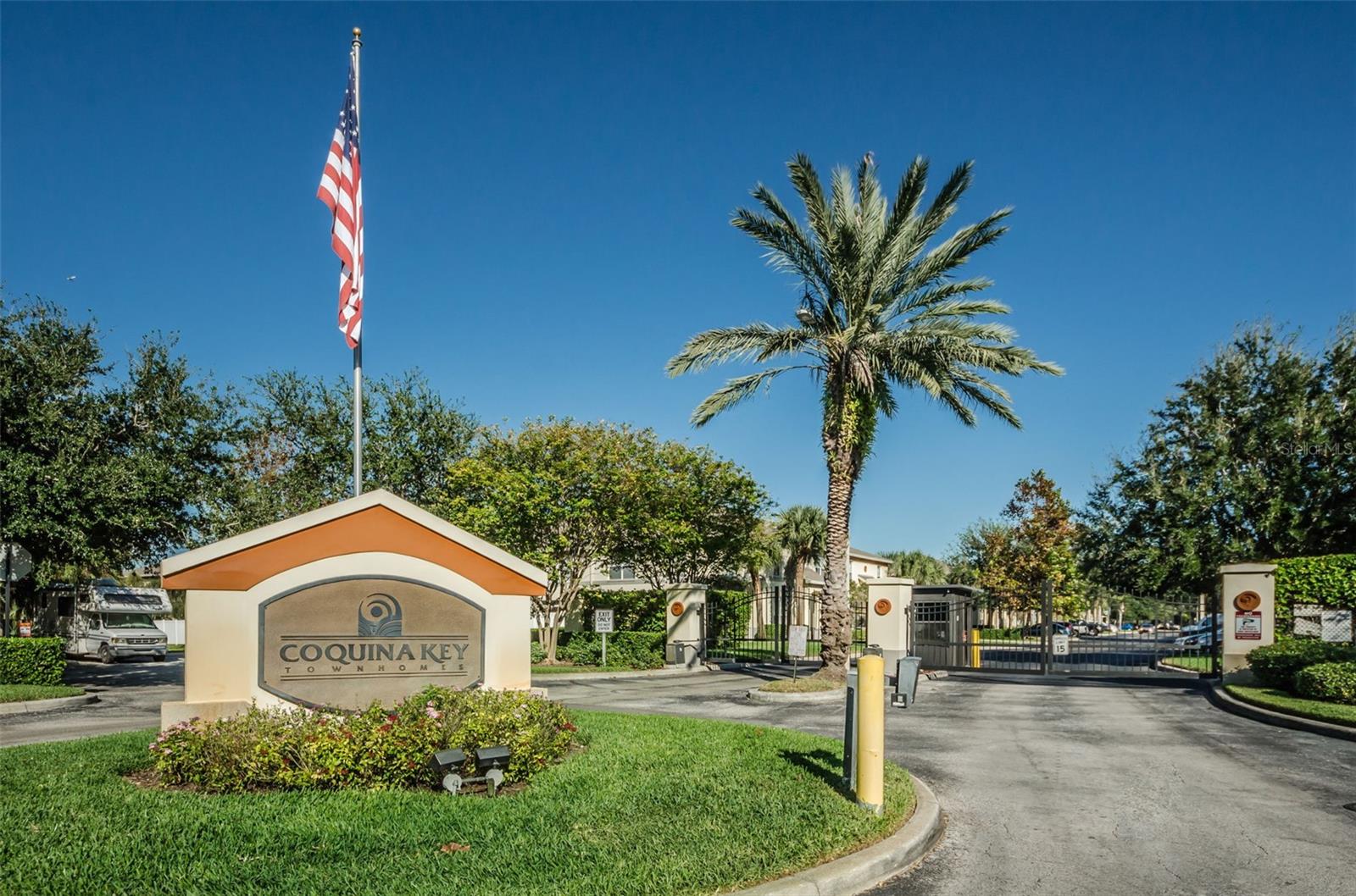 3876 ISLAND WAY, ST PETERSBURG, FL, 33705
