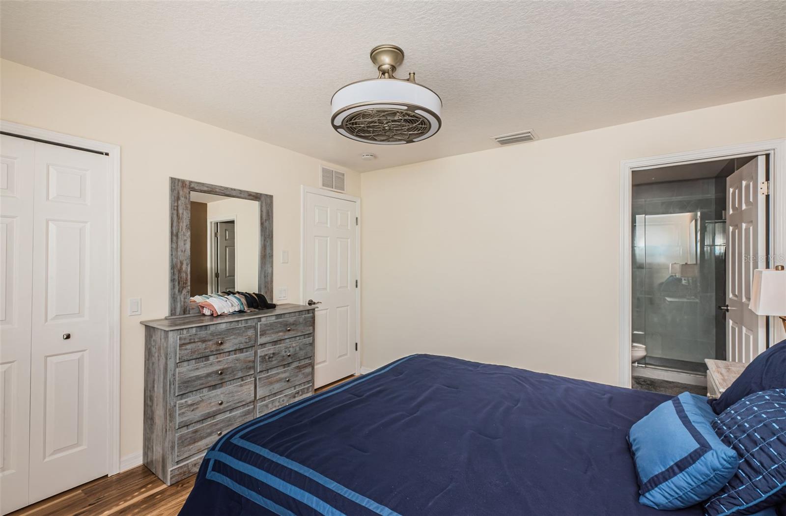 3876 ISLAND WAY, ST PETERSBURG, FL, 33705