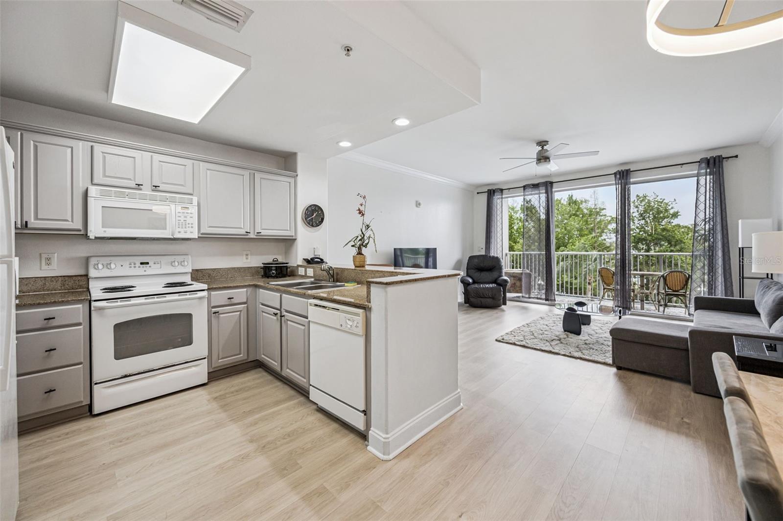 13415 BLUE HERON BEACH DR #106, ORLANDO, FL, 32821