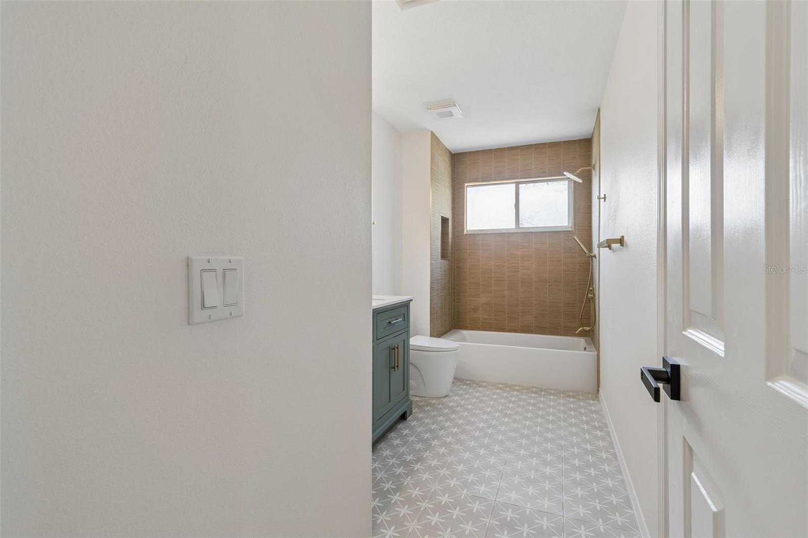 6054 54TH ST N, ST PETERSBURG, FL, 33709