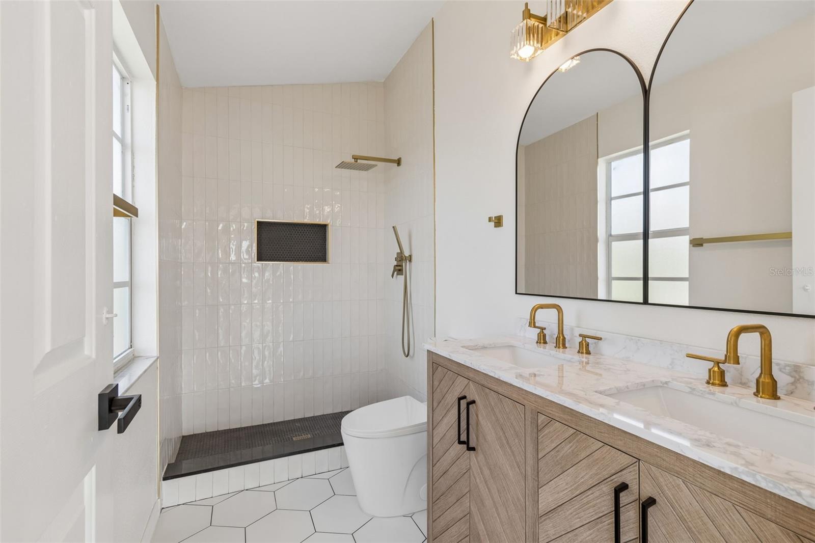 6054 54TH ST N, ST PETERSBURG, FL, 33709