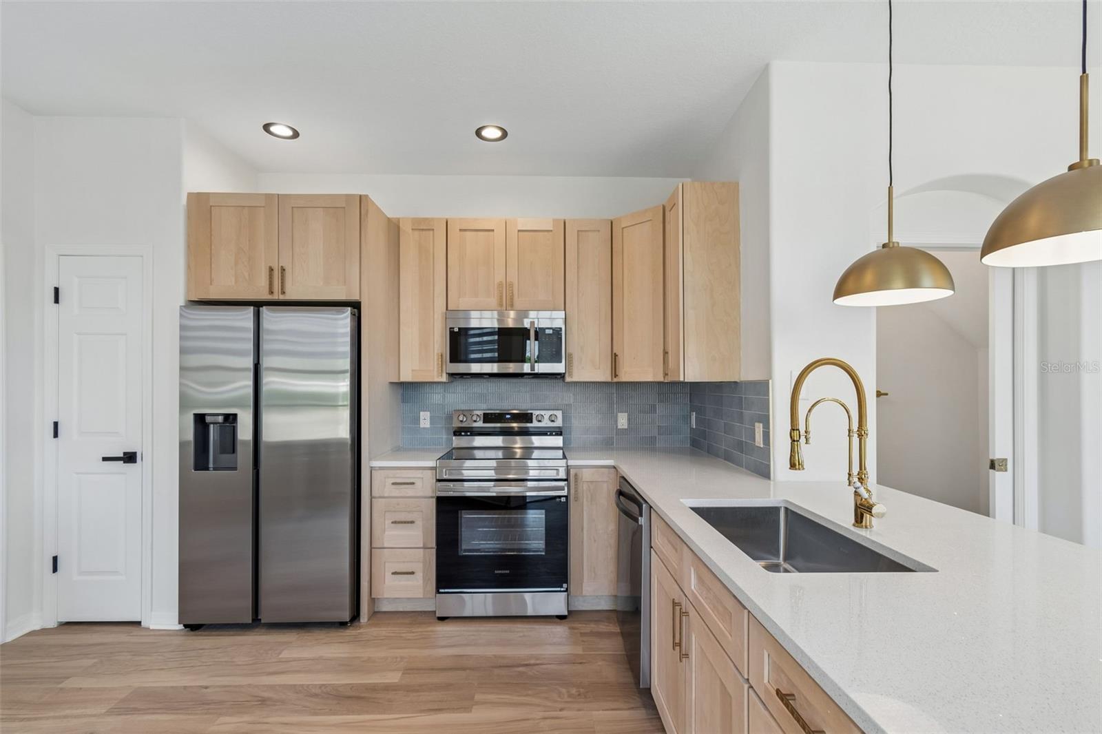 6054 54TH ST N, ST PETERSBURG, FL, 33709