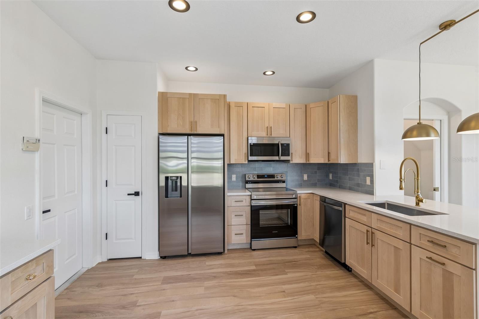 6054 54TH ST N, ST PETERSBURG, FL, 33709