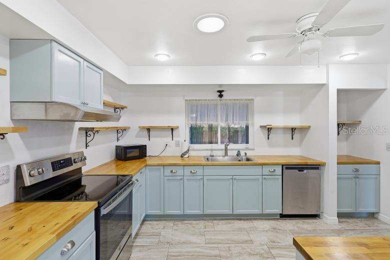 60 BLAINE DR, PALM COAST, FL, 32137