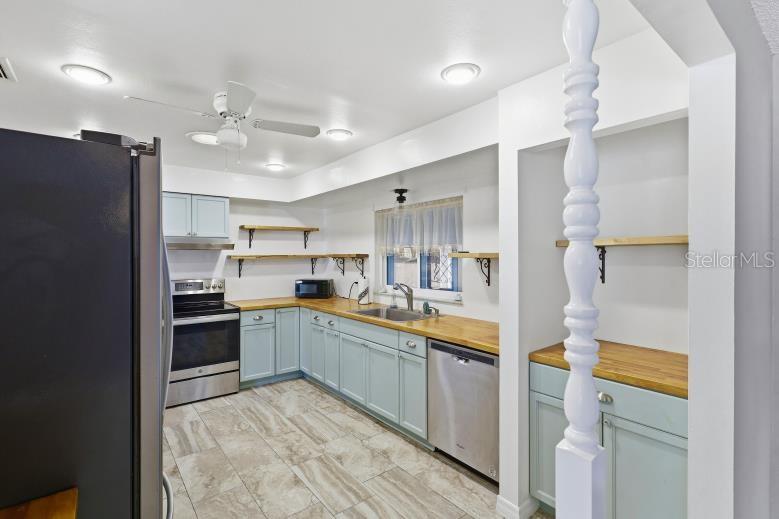 60 BLAINE DR, PALM COAST, FL, 32137